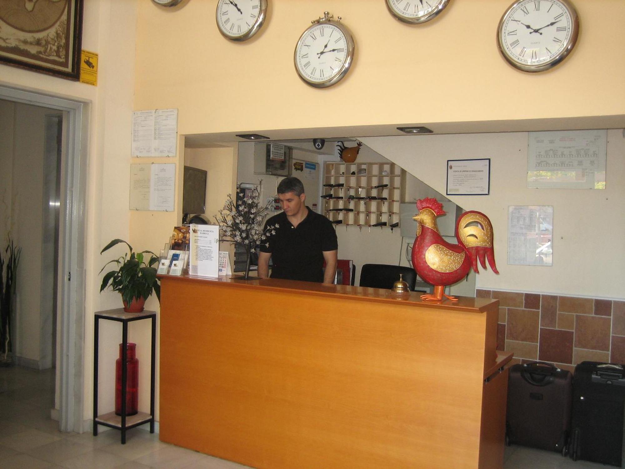 Hostal Madruga Elche Exterior foto