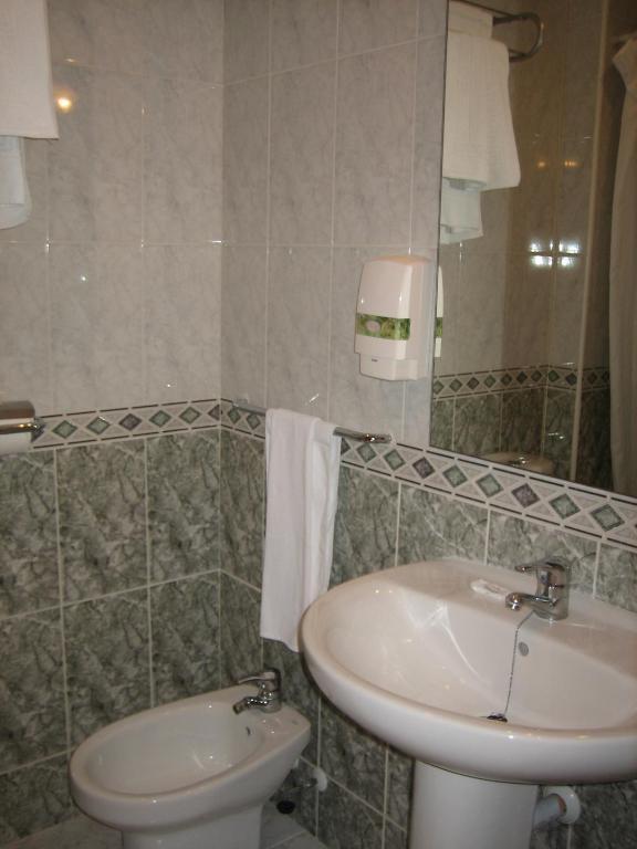 Hostal Madruga Elche Zimmer foto